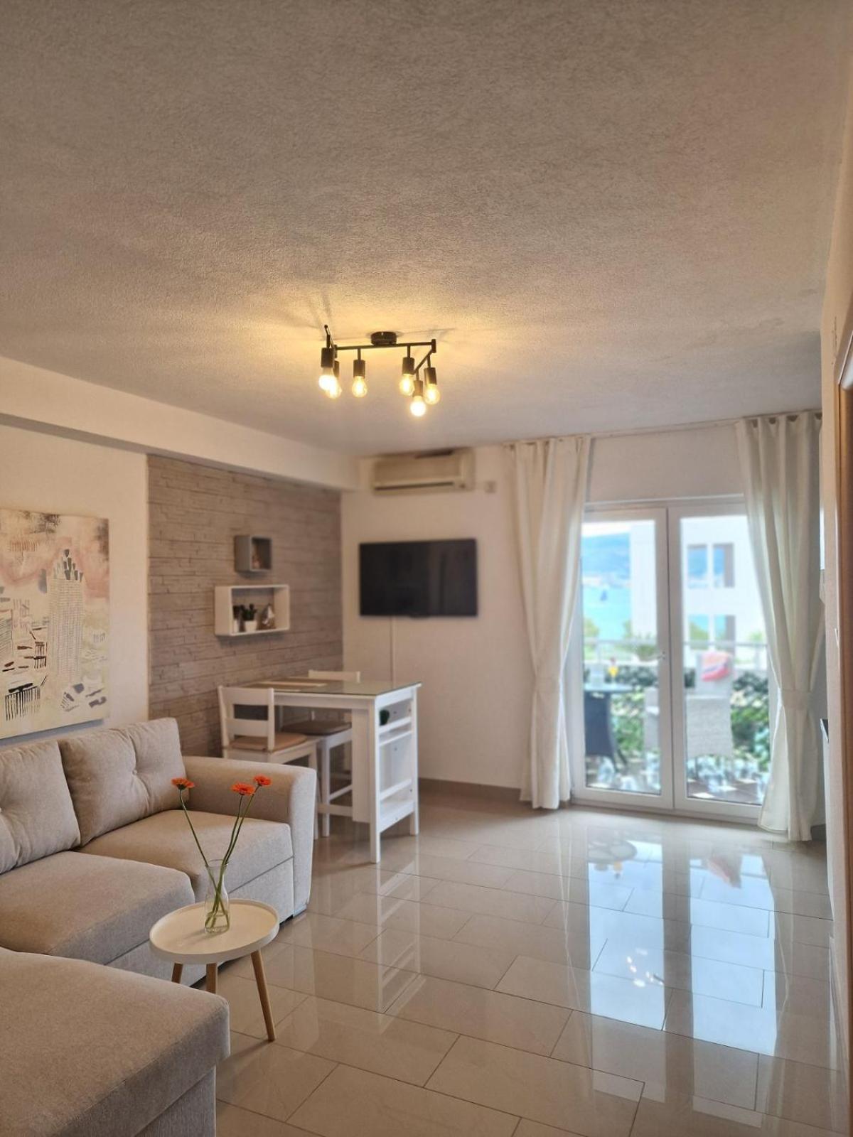 Apartments Silva With A View Of Sea Trogir Exterior foto