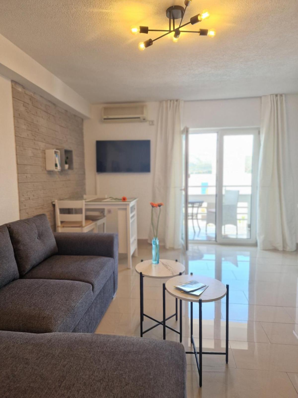 Apartments Silva With A View Of Sea Trogir Exterior foto