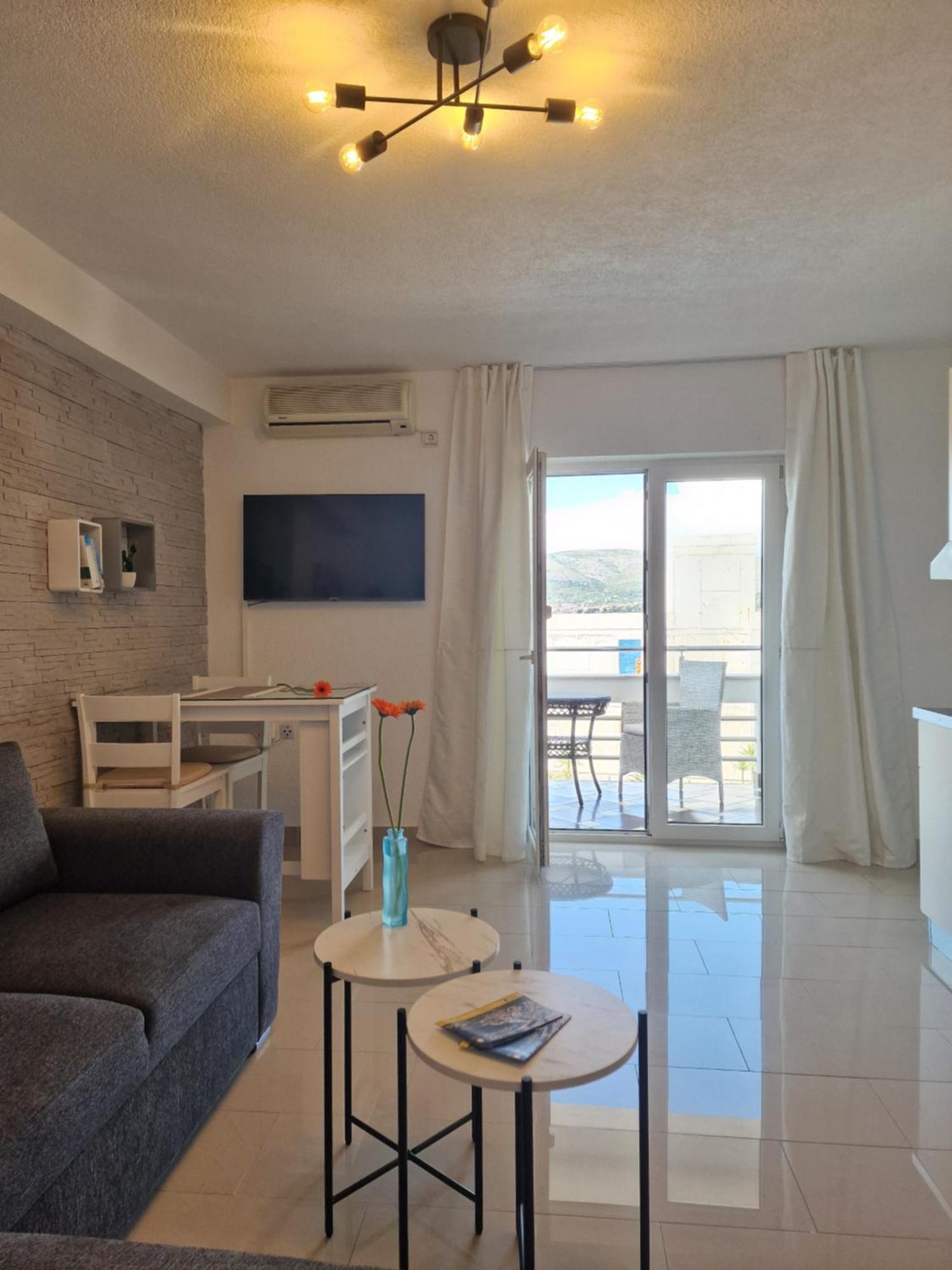 Apartments Silva With A View Of Sea Trogir Exterior foto