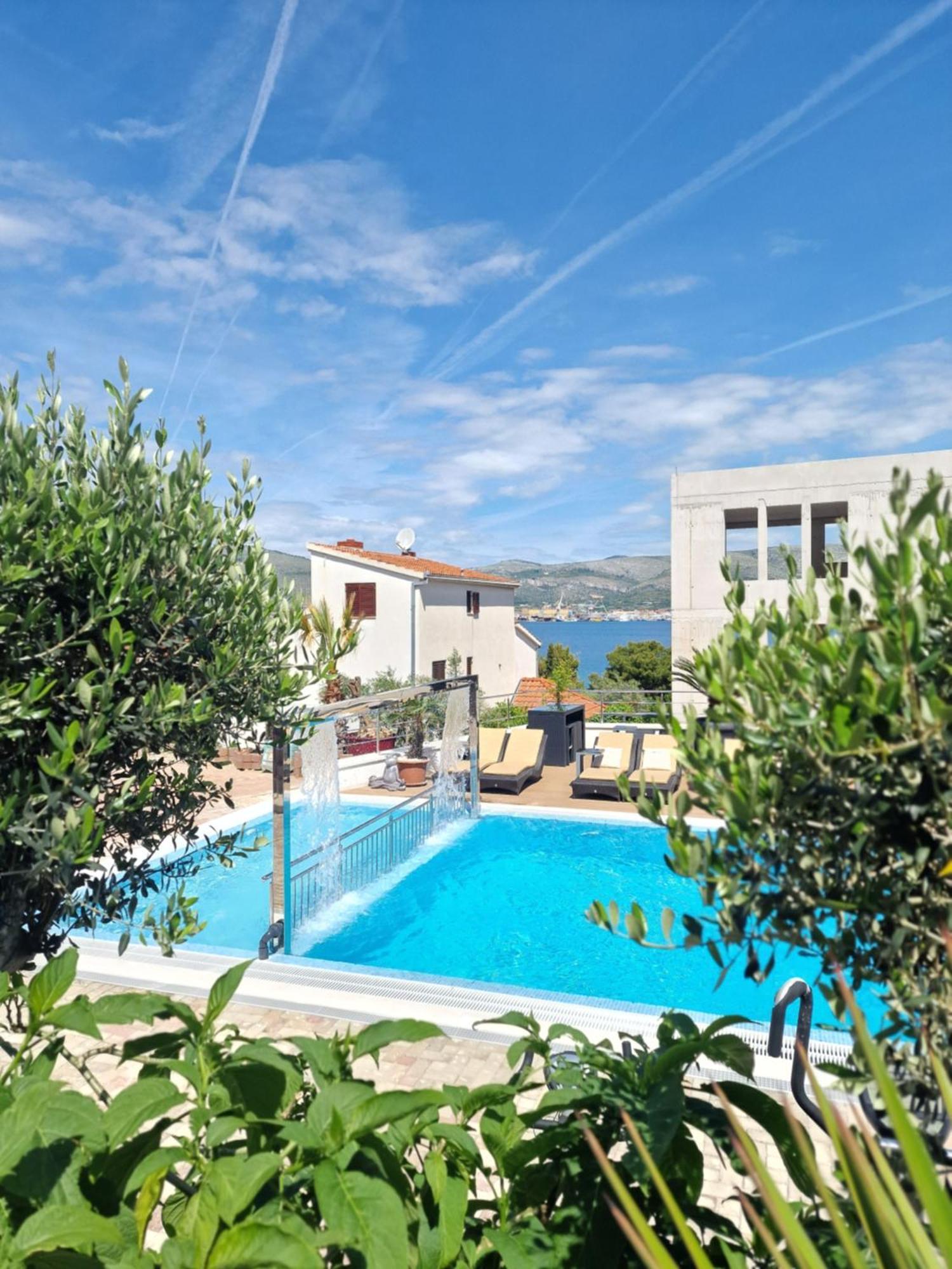 Apartments Silva With A View Of Sea Trogir Exterior foto