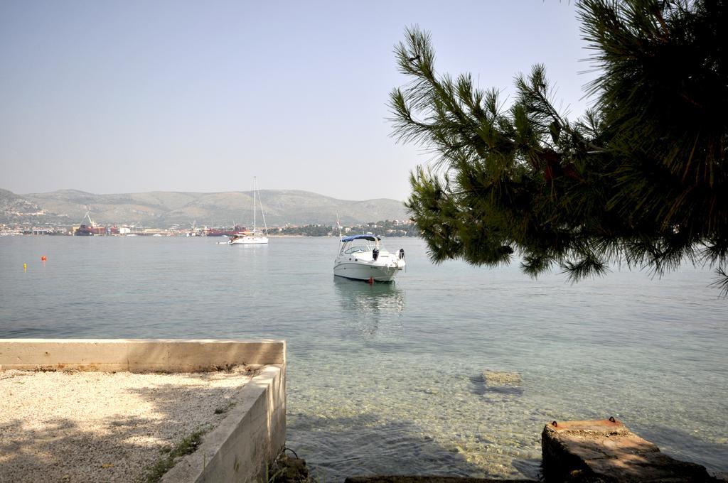 Apartments Silva With A View Of Sea Trogir Exterior foto