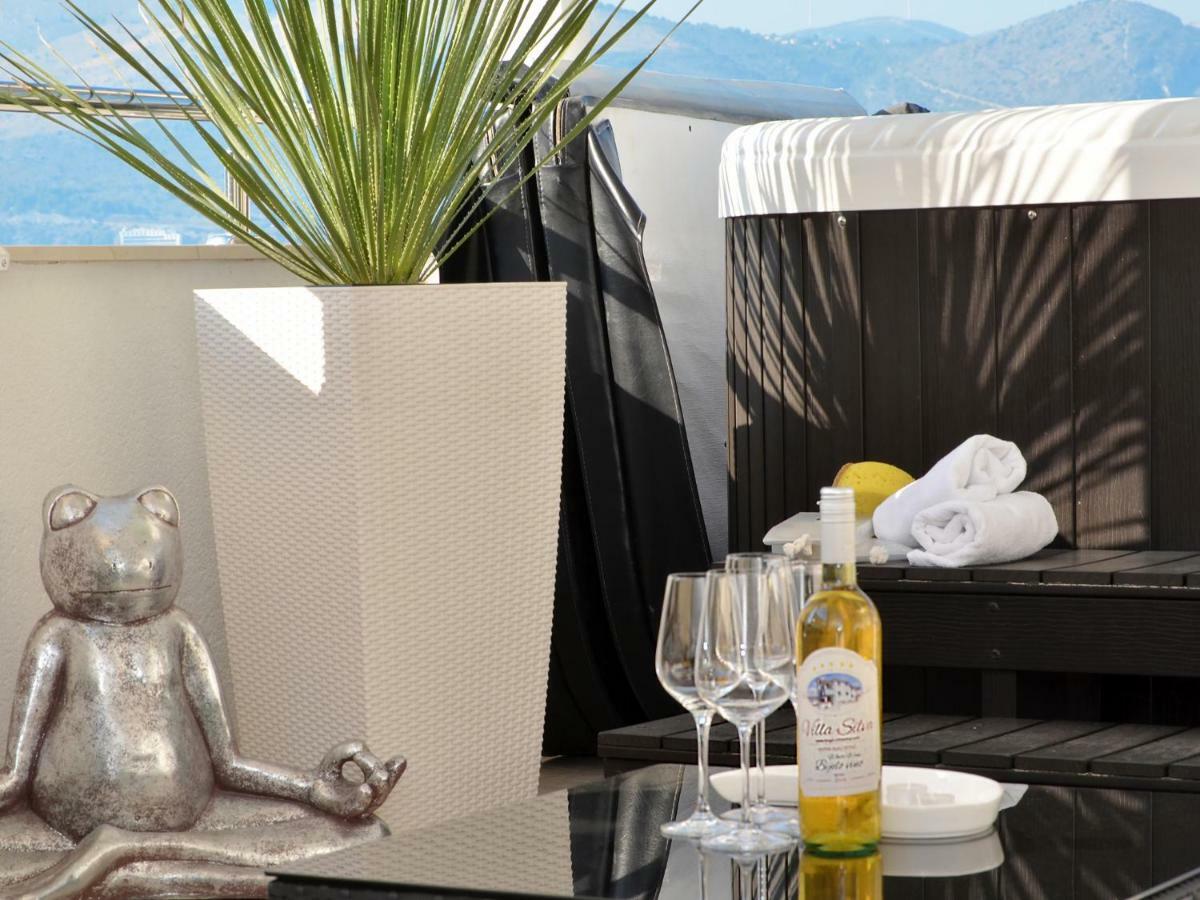 Apartments Silva With A View Of Sea Trogir Exterior foto