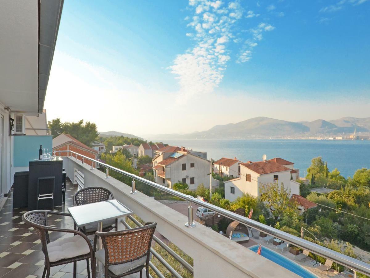 Apartments Silva With A View Of Sea Trogir Exterior foto